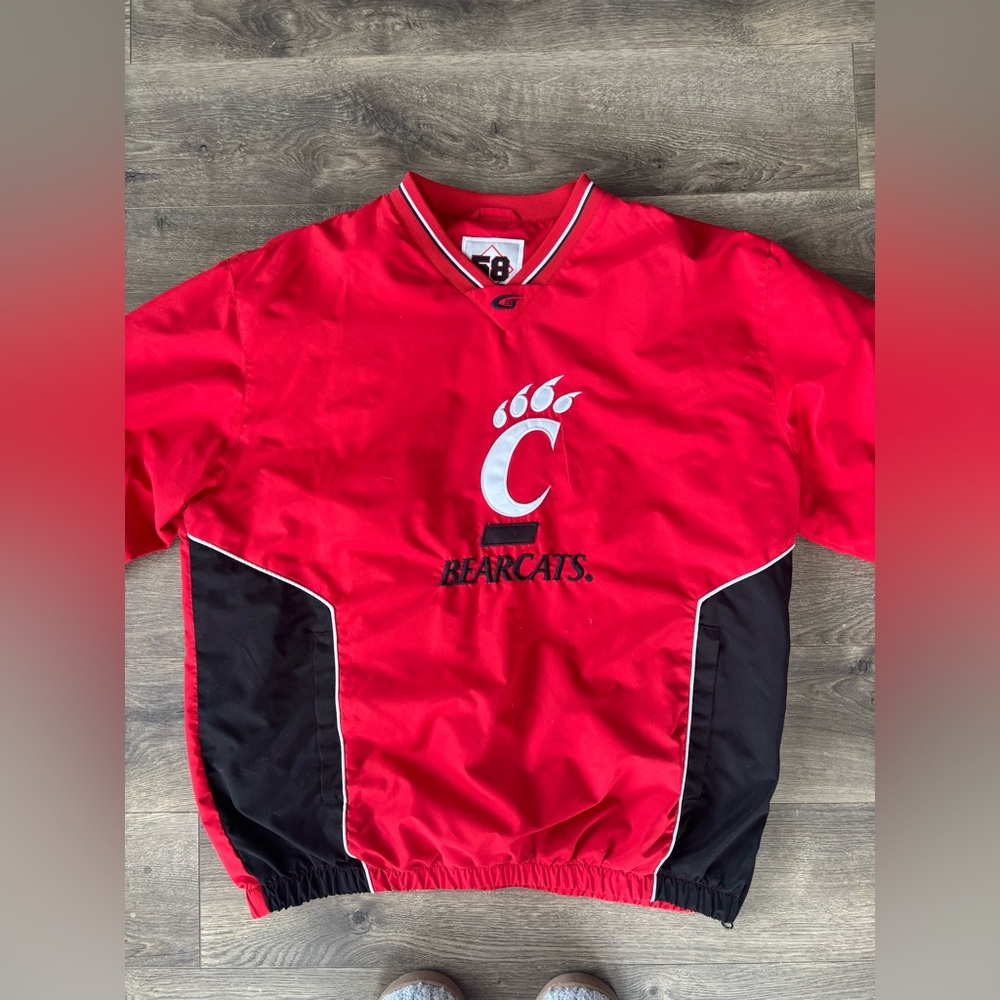 University of Cincinnati crewneck/windbreaker